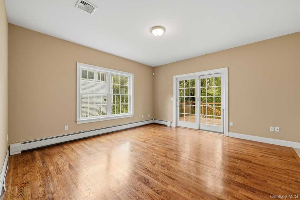 118 Ridge Road, Valley Cottage, NY 10989 - Photo 12 of 41