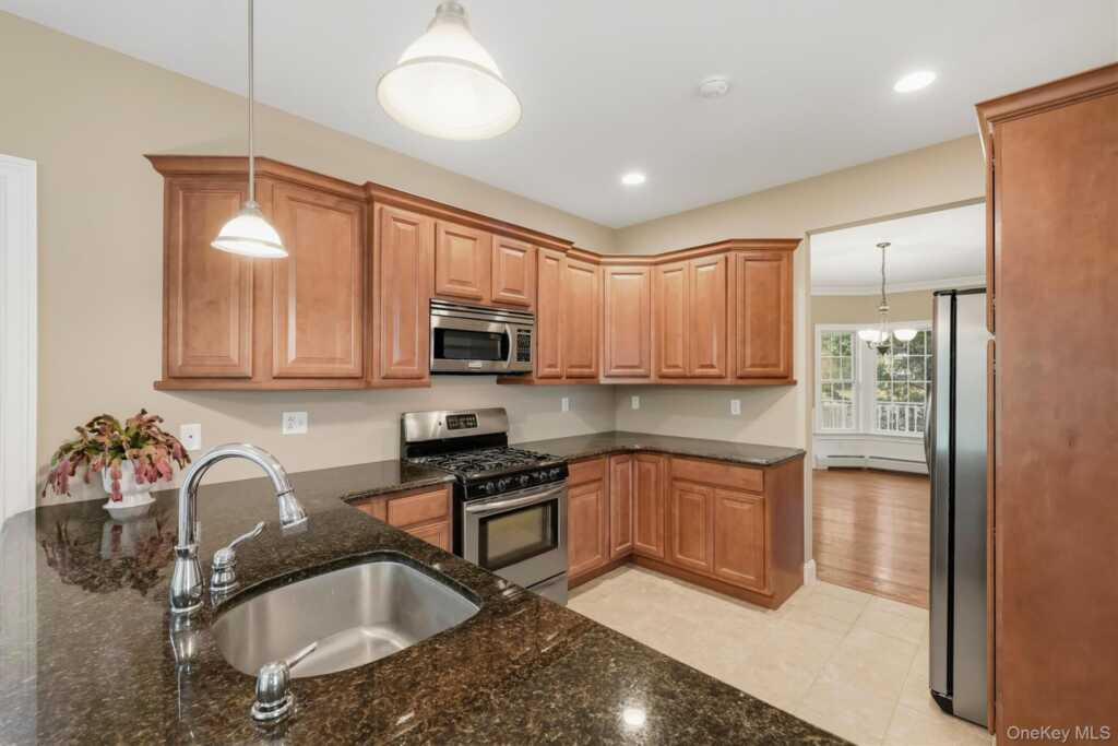 118 Ridge Road, Valley Cottage, NY 10989 - Photo 20 of 41