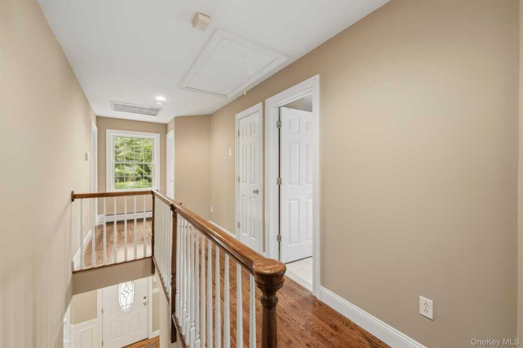 118 Ridge Road, Valley Cottage, NY 10989 - Photo 24 of 41