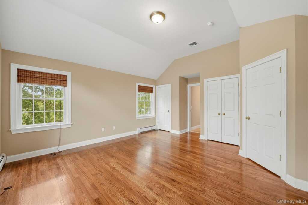 118 Ridge Road, Valley Cottage, NY 10989 - Photo 26 of 41