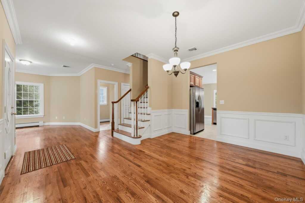 118 Ridge Road, Valley Cottage, NY 10989 - Photo 7 of 41