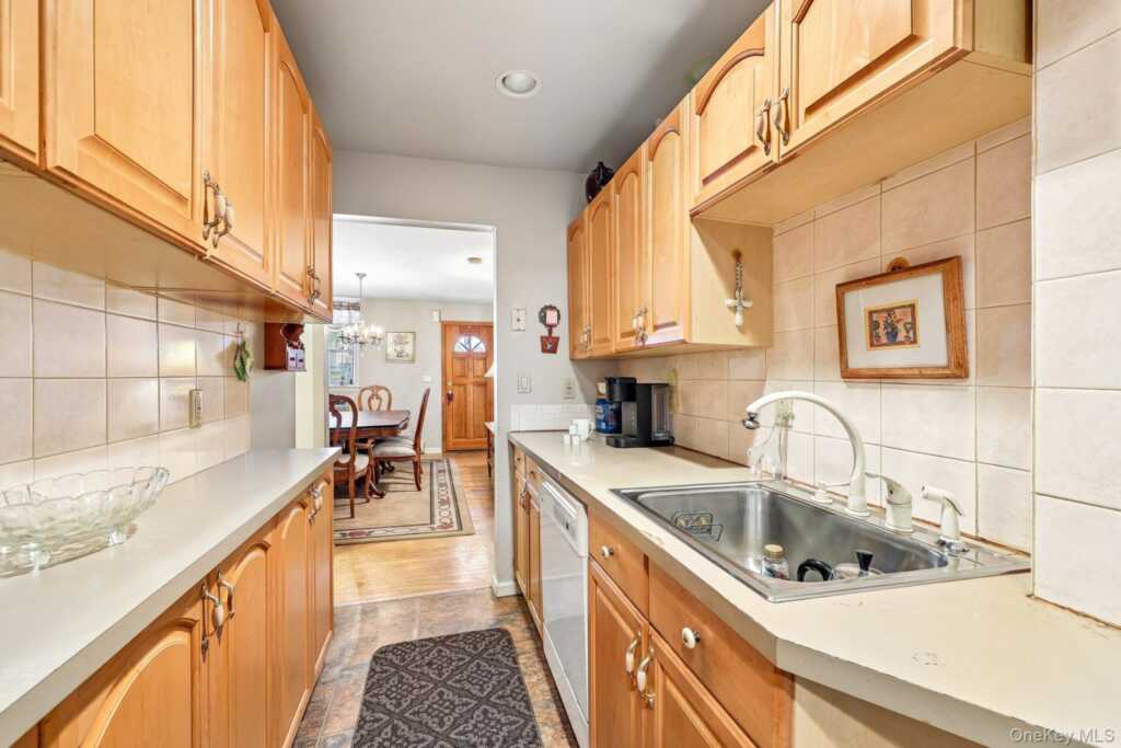 10 4th Street, New Rochelle, NY 10801 - Photo 11 of 24