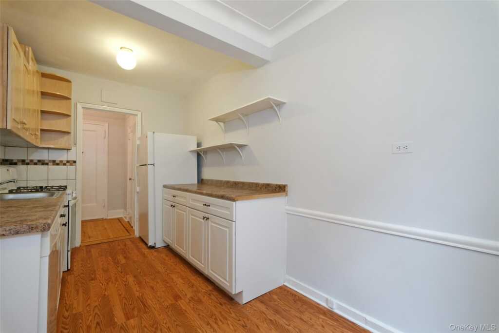 1 Broad Parkway, Unit #4L, White Plains, NY 10601 - Photo 15 of 22