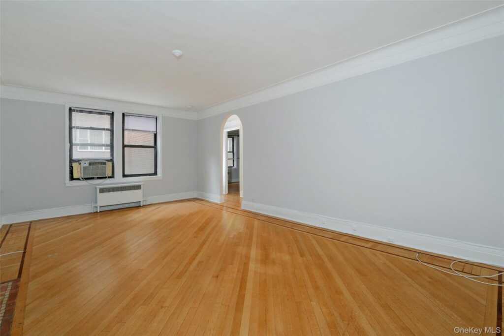 1 Broad Parkway, Unit #4L, White Plains, NY 10601 - Photo 6 of 22