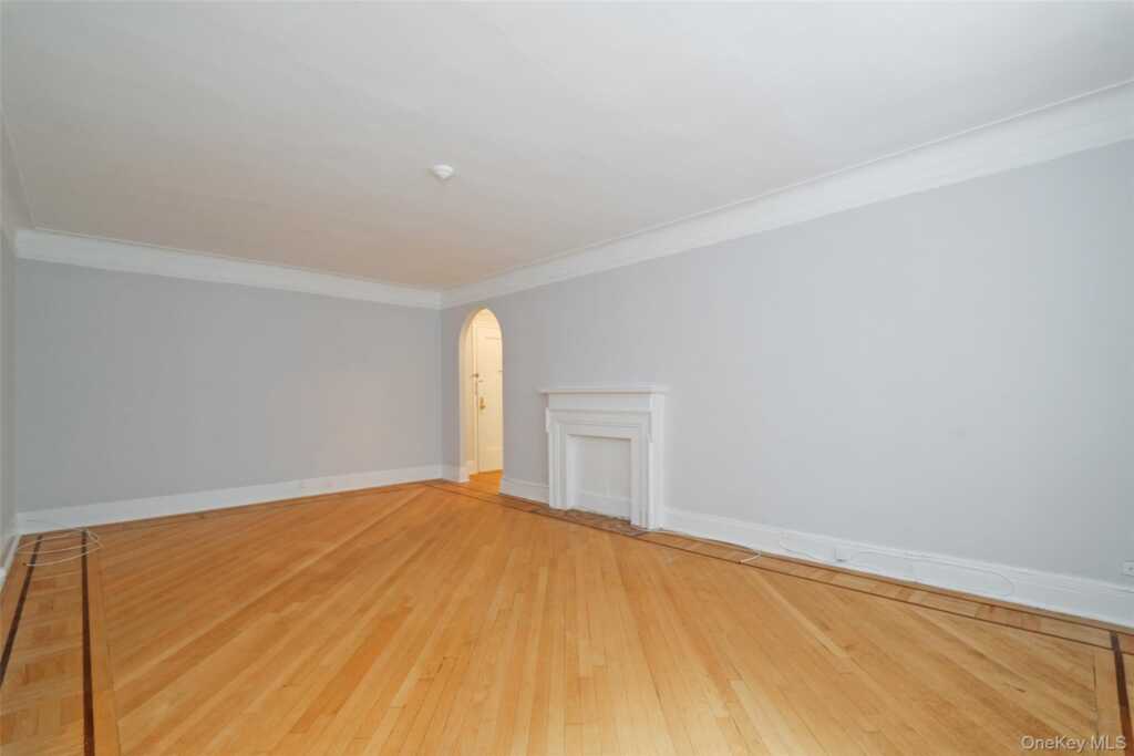 1 Broad Parkway, Unit #4L, White Plains, NY 10601 - Photo 8 of 22