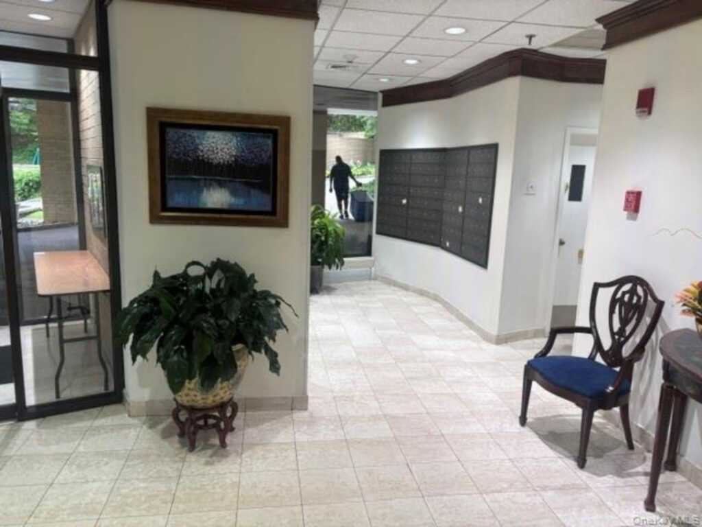 25 Rockledge Avenue, Unit #517, White Plains, NY 10601 - Photo 4 of 30