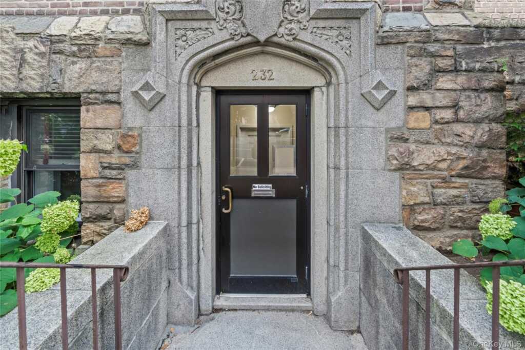 232 Martine Avenue, Unit #BD/BC, White Plains, NY 10601