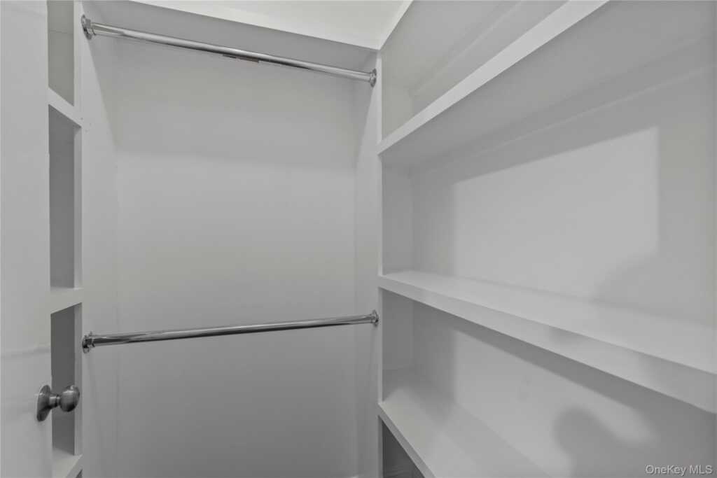 232 Martine Avenue, Unit #BD/BC, White Plains, NY 10601 - Photo 12 of 20
