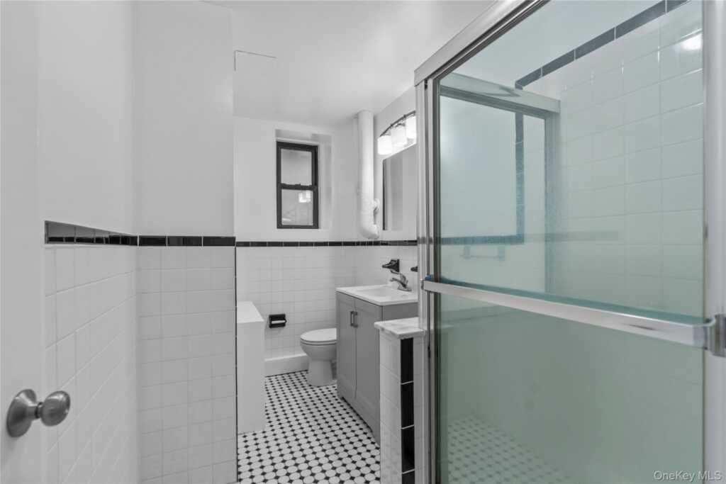 232 Martine Avenue, Unit #BD/BC, White Plains, NY 10601 - Photo 18 of 20