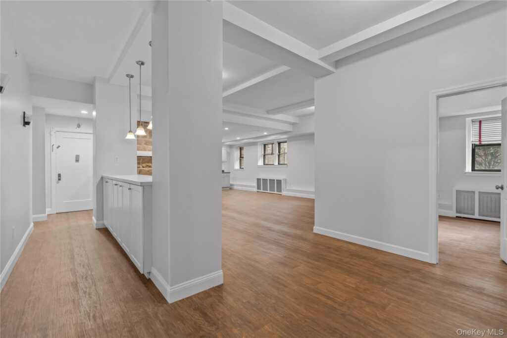 232 Martine Avenue, Unit #BD/BC, White Plains, NY 10601 - Photo 2 of 20