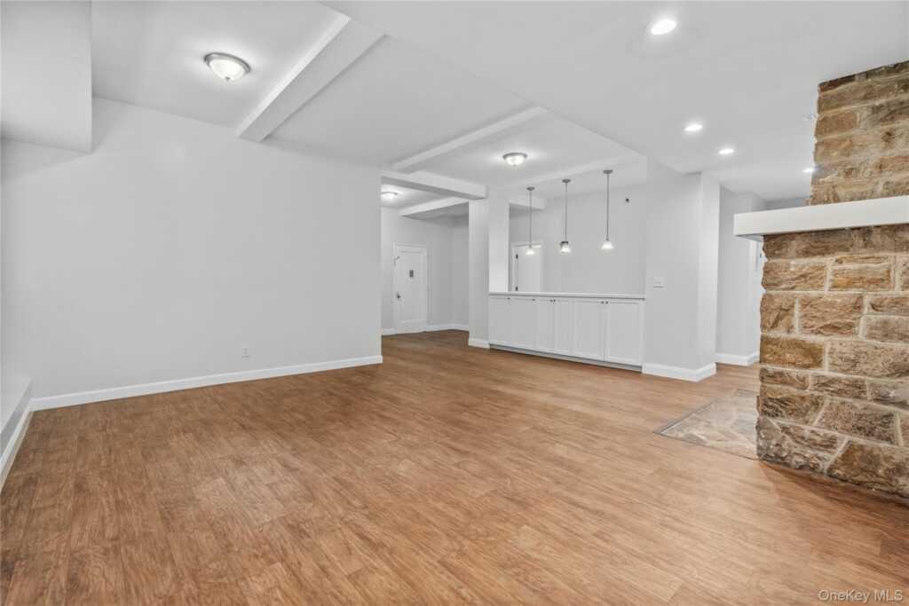 232 Martine Avenue, Unit #BD/BC, White Plains, NY 10601 - Photo 6 of 20
