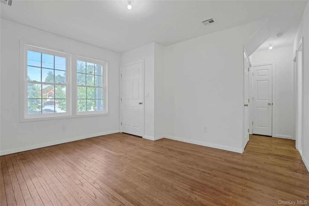 15 Waldron Avenue, Nyack, NY 10960 - Photo 6 of 44