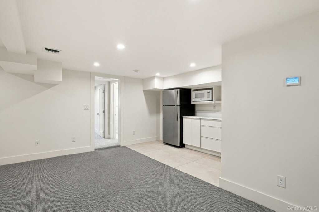 72 Orchard Avenue, Rye, NY 10580 - Photo 33 of 40