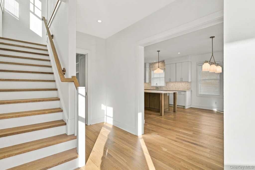 72 Orchard Avenue, Rye, NY 10580 - Photo 4 of 40