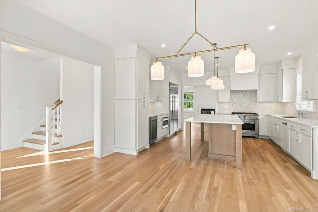 72 Orchard Avenue, Rye, NY 10580 - Photo 5 of 40