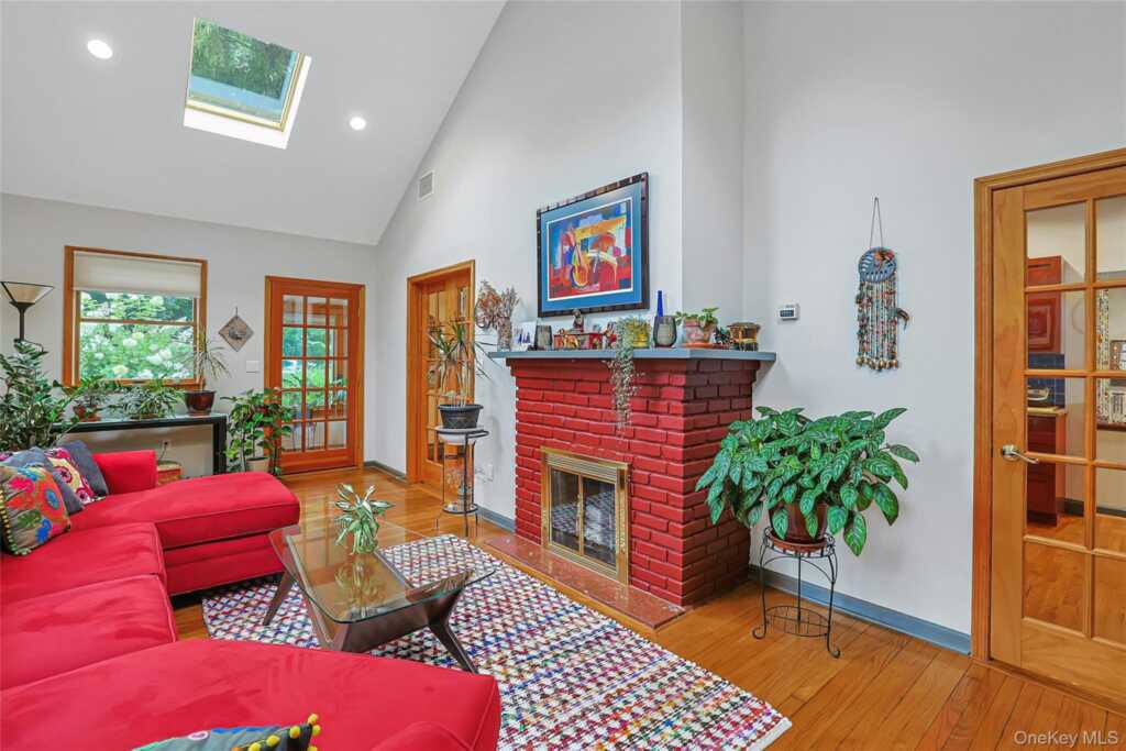 4 Carlann Lane, Valley Cottage, NY 10989 - Photo 15 of 37