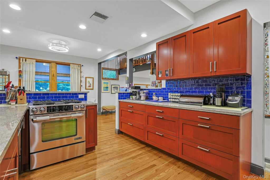 4 Carlann Lane, Valley Cottage, NY 10989 - Photo 16 of 37