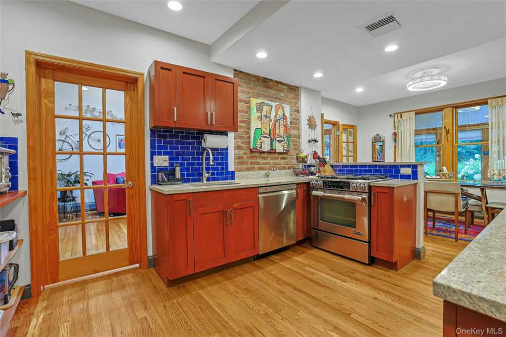 4 Carlann Lane, Valley Cottage, NY 10989 - Photo 17 of 37