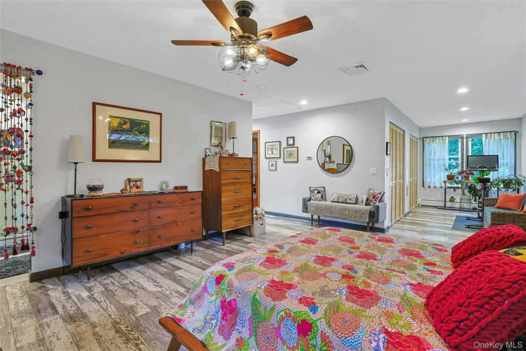 4 Carlann Lane, Valley Cottage, NY 10989 - Photo 33 of 37