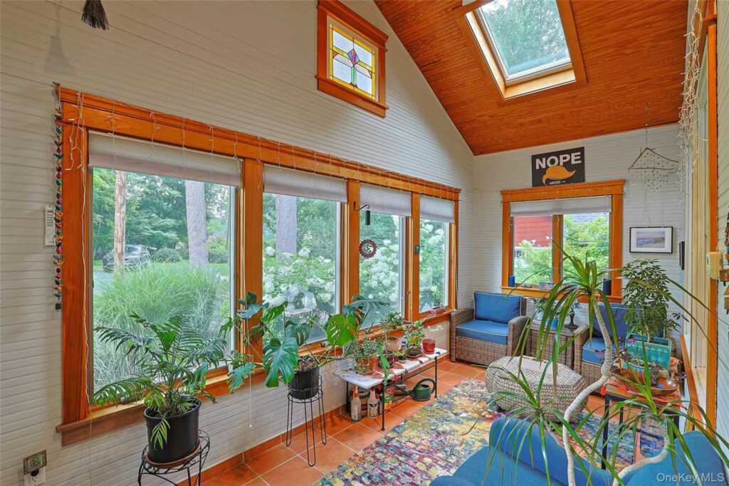 4 Carlann Lane, Valley Cottage, NY 10989 - Photo 9 of 37