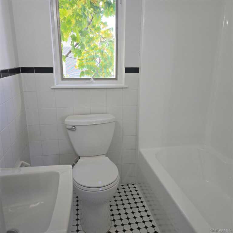225 High Avenue, Nyack, NY 10960 - Photo 12 of 32