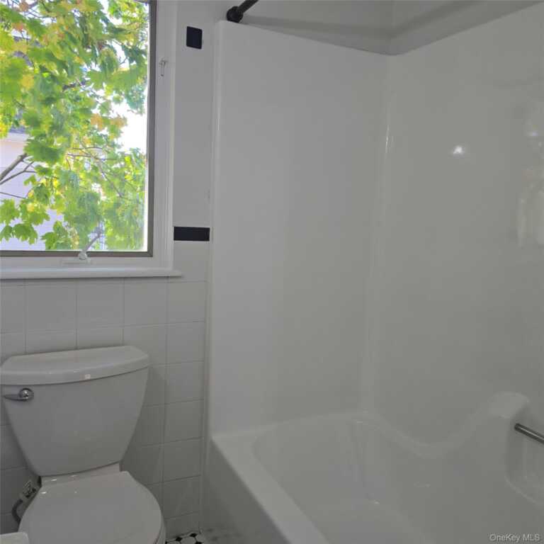 225 High Avenue, Nyack, NY 10960 - Photo 13 of 32