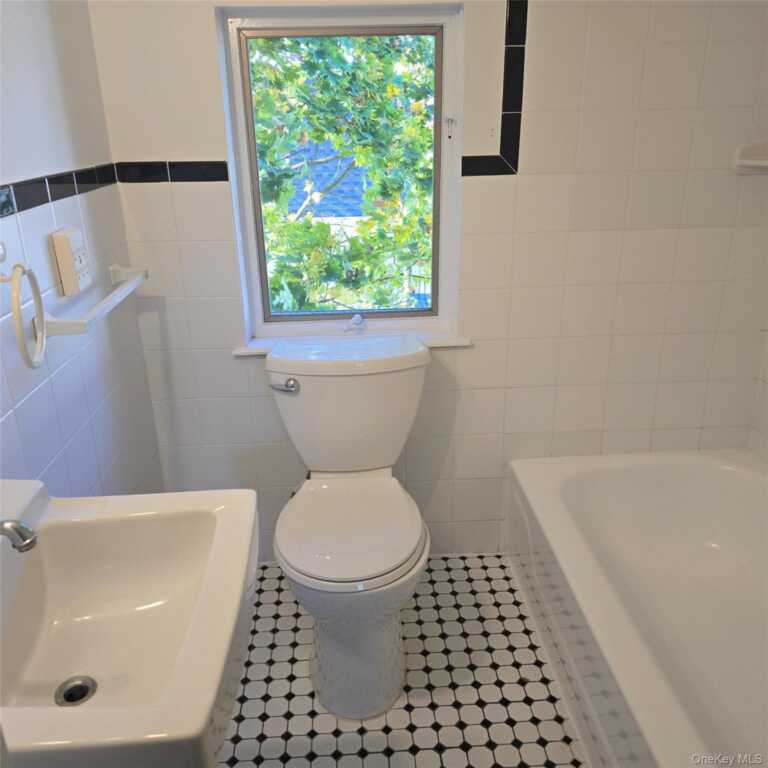 225 High Avenue, Nyack, NY 10960 - Photo 20 of 32