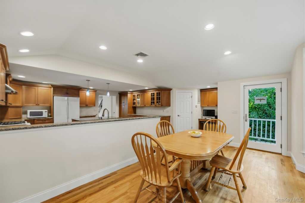 33 Short Hill Road, New City, NY 10956 - Photo 7 of 22