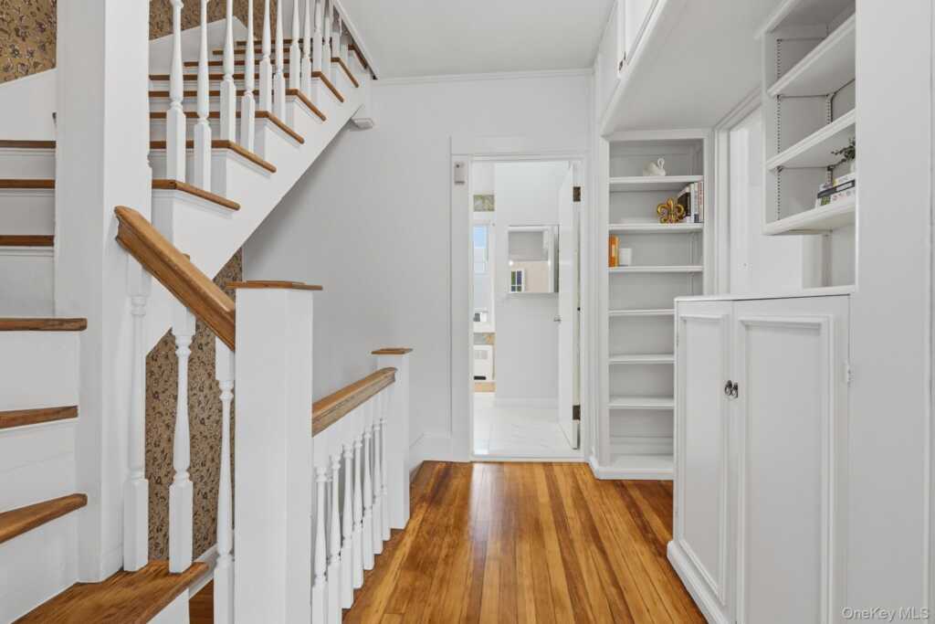 82 Quinby Avenue, White Plains, NY 10606 - Photo 21 of 44