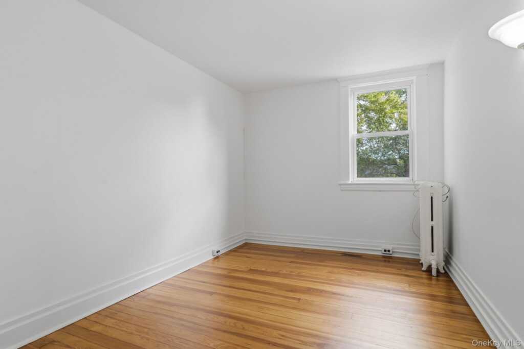 82 Quinby Avenue, White Plains, NY 10606 - Photo 25 of 44