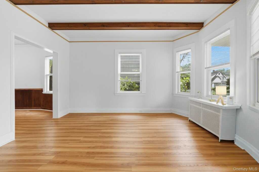 82 Quinby Avenue, White Plains, NY 10606 - Photo 8 of 44
