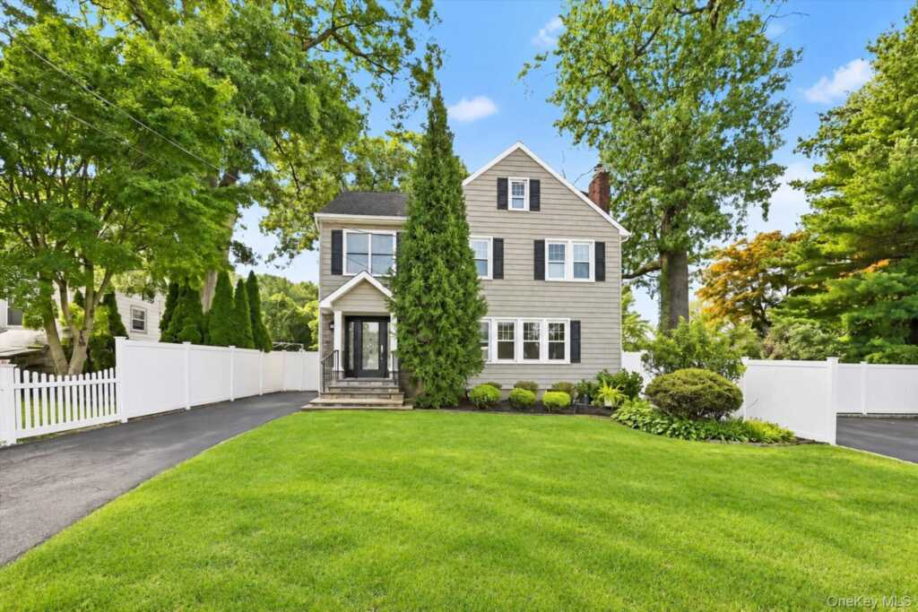 7 Atlantic Avenue, Nanuet, NY 10954 - Photo 2 of 28