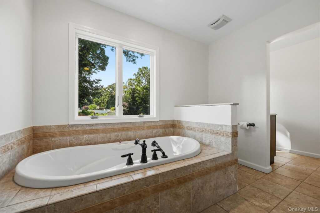 7 Atlantic Avenue, Nanuet, NY 10954 - Photo 24 of 28