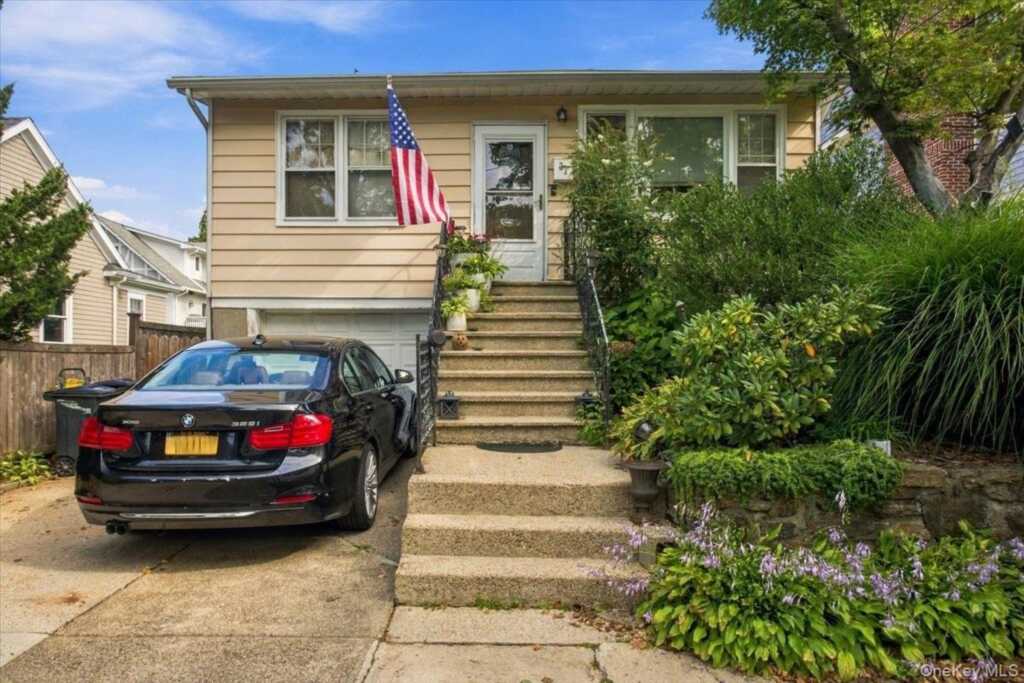 37 Beck Avenue, Rye, NY 10580 - Photo 2 of 33