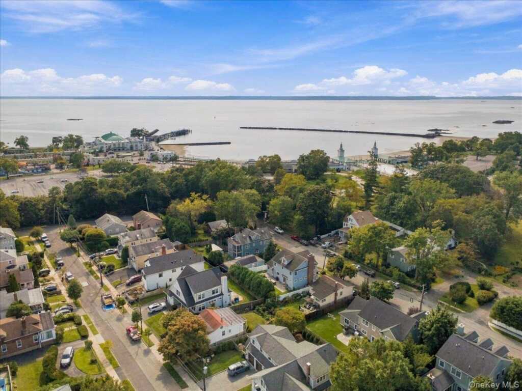 37 Beck Avenue, Rye, NY 10580 - Photo 30 of 33