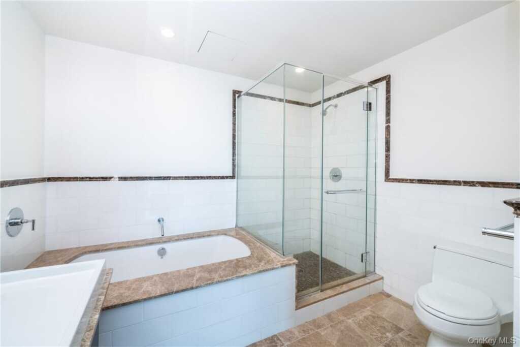 175 Huguenot Street, Unit #2602, New Rochelle, NY 10801 - Photo 16 of 37