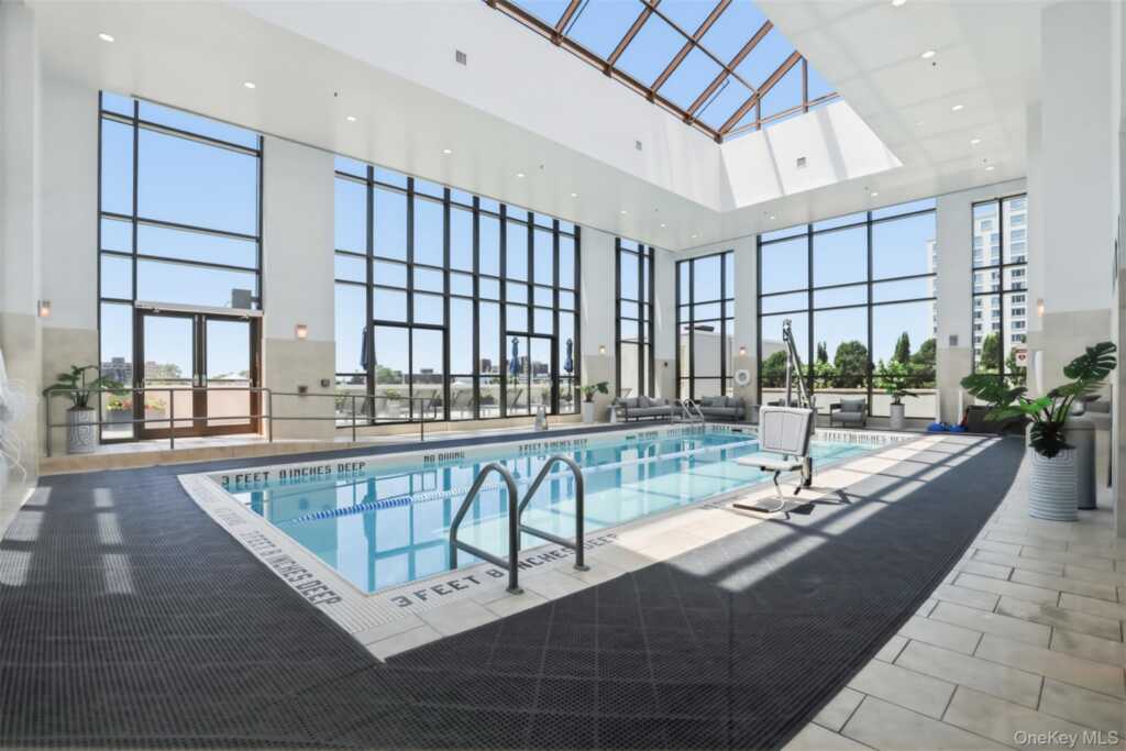 175 Huguenot Street, Unit #2602, New Rochelle, NY 10801 - Photo 21 of 37