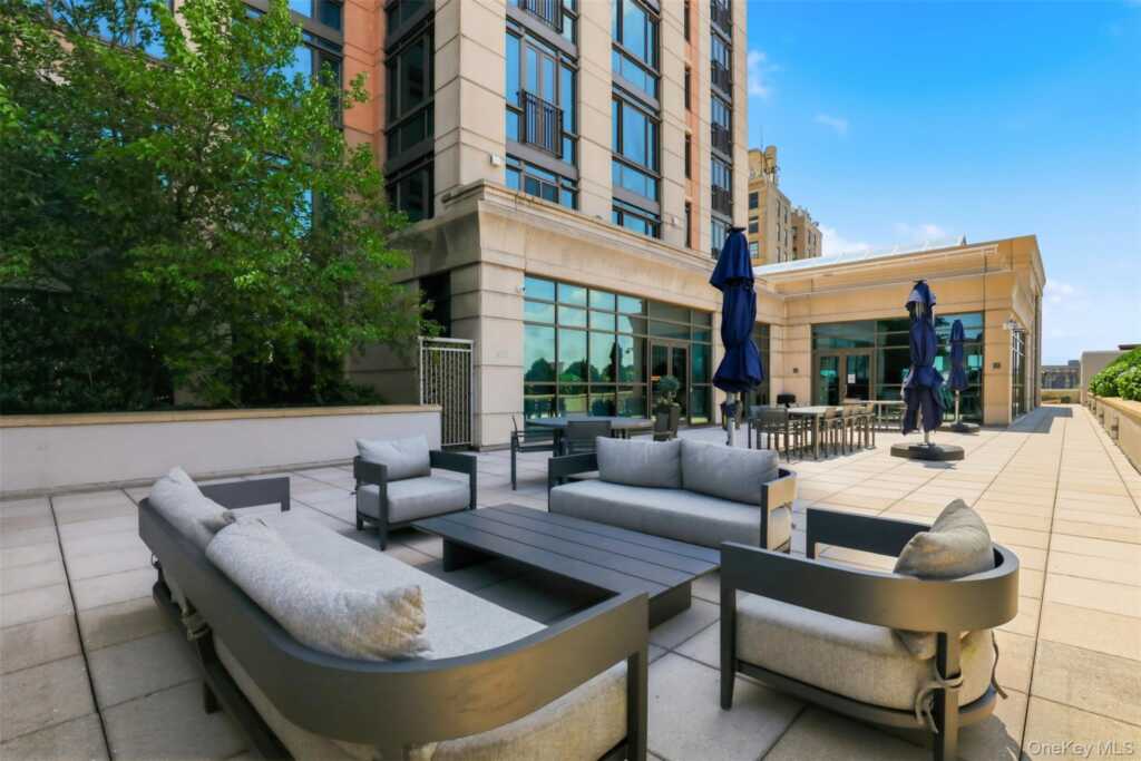 175 Huguenot Street, Unit #2602, New Rochelle, NY 10801 - Photo 34 of 37