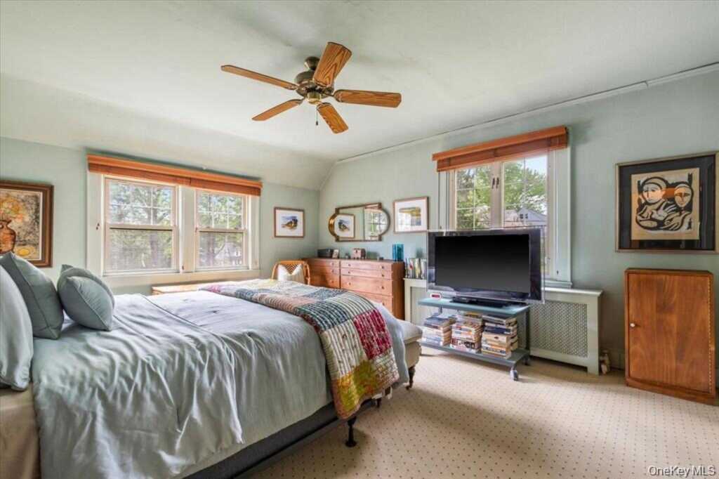 97 Mountain Avenue, New Rochelle, NY 10804 - Photo 10 of 21