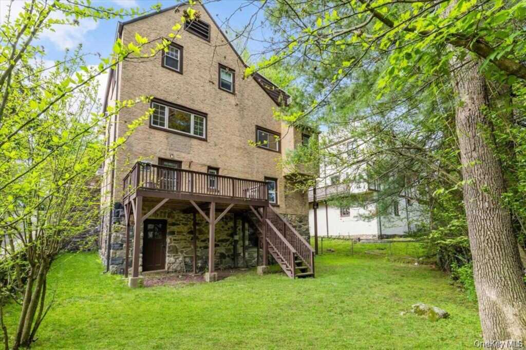 97 Mountain Avenue, New Rochelle, NY 10804 - Photo 14 of 21