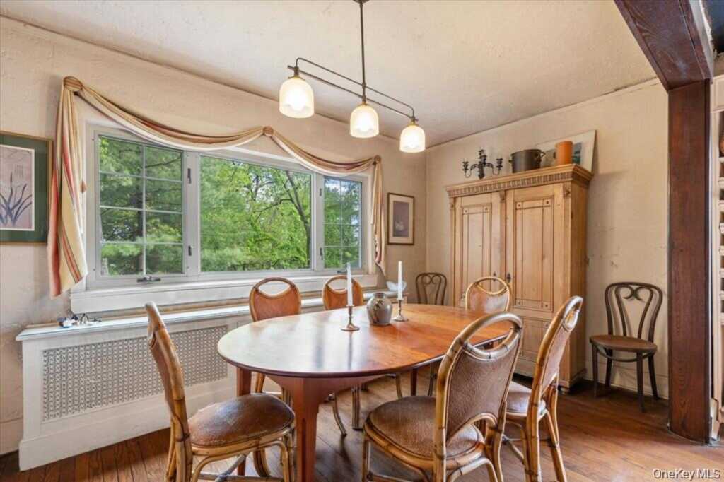 97 Mountain Avenue, New Rochelle, NY 10804 - Photo 3 of 21