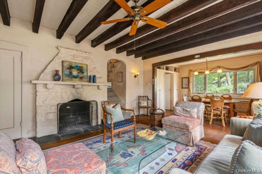 97 Mountain Avenue, New Rochelle, NY 10804 - Photo 4 of 21