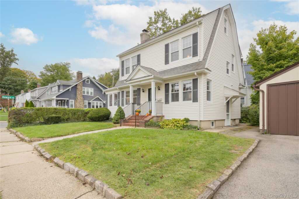 20 Byron Avenue, White Plains, NY 10606 - Photo 2 of 34