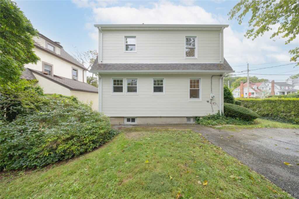 20 Byron Avenue, White Plains, NY 10606 - Photo 27 of 34