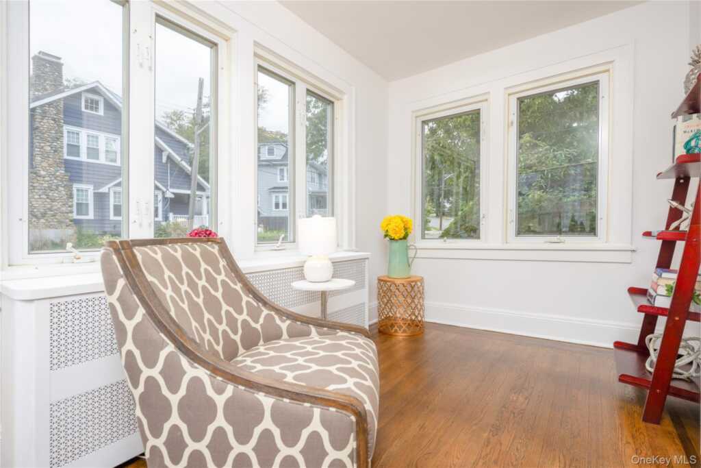 20 Byron Avenue, White Plains, NY 10606 - Photo 5 of 34