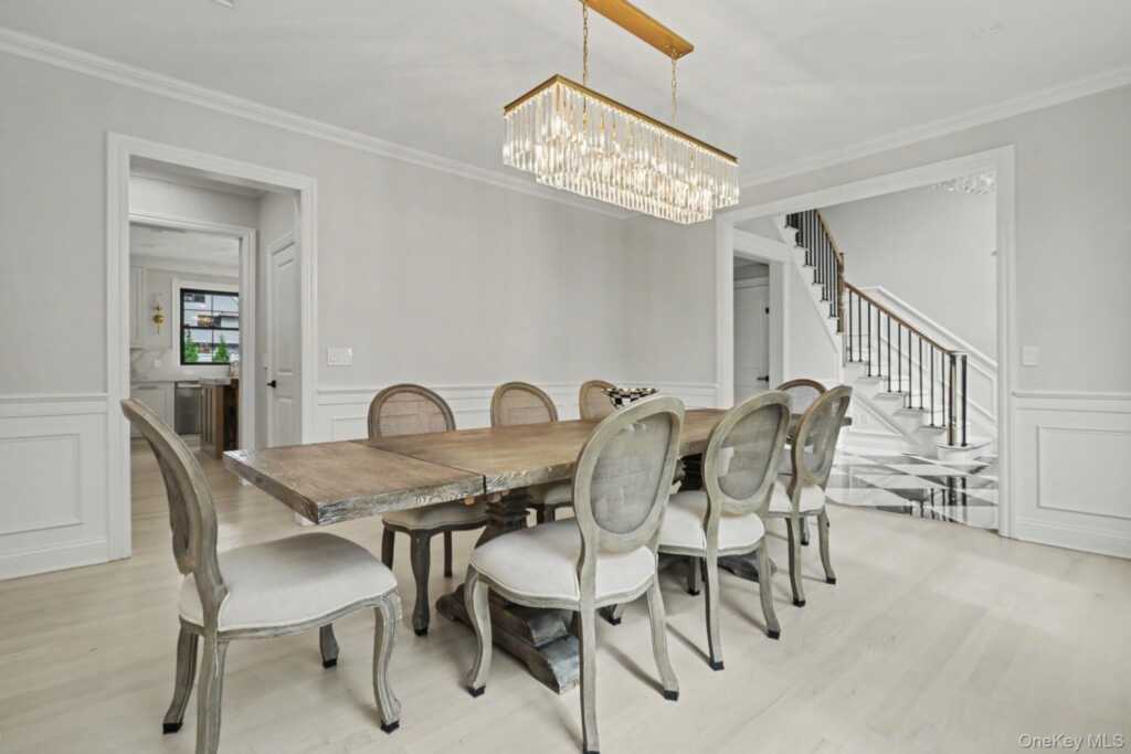 333 Lyncroft Road, New Rochelle, NY 10804 - Photo 17 of 44