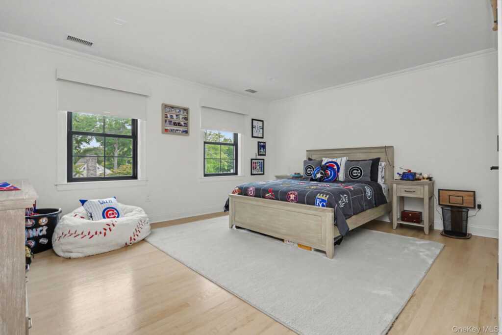 333 Lyncroft Road, New Rochelle, NY 10804 - Photo 27 of 44