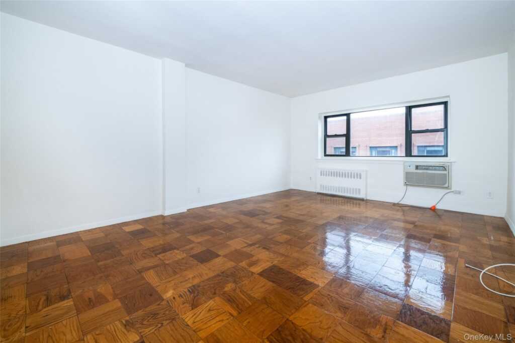 15 Lake Street, Unit #4-C, White Plains, NY 10603 - Photo 12 of 19