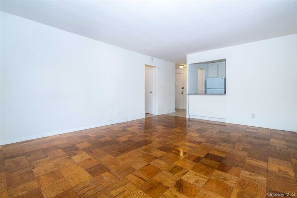 15 Lake Street, Unit #4-C, White Plains, NY 10603 - Photo 13 of 19