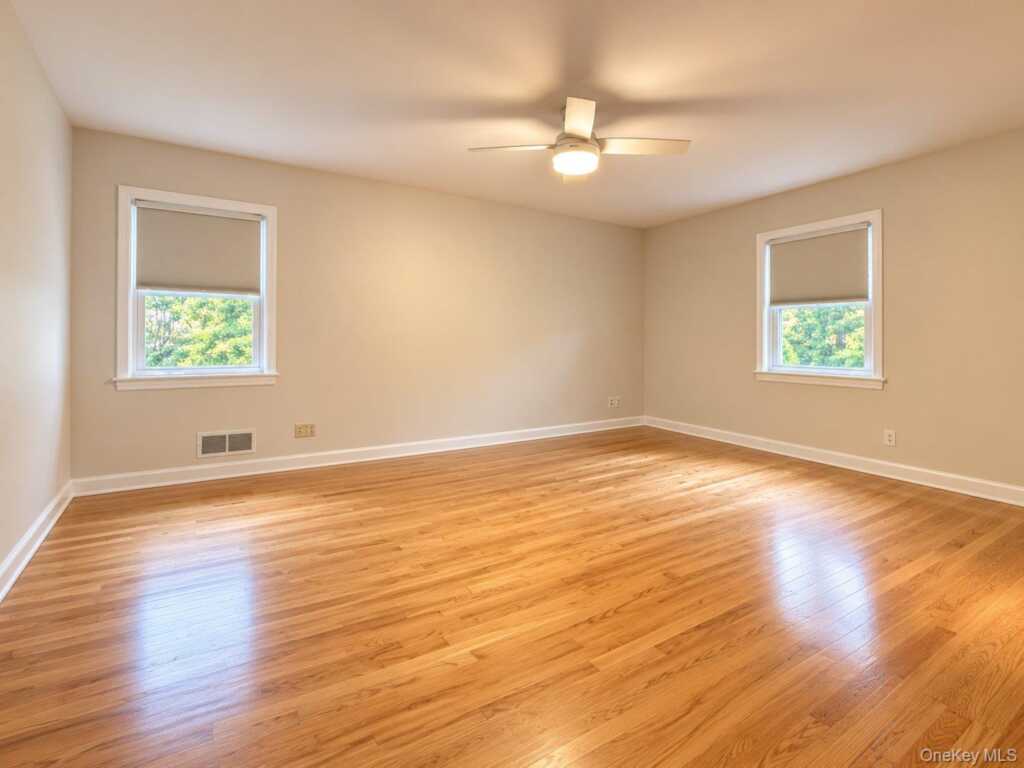 174 Waverly Road, New Rochelle, NY 10583 - Photo 13 of 35
